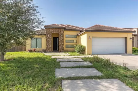 1304 E Balboa Ave, Mcallen, TX 78503 photo 2