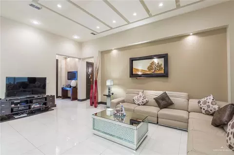 1304 E Balboa Ave, Mcallen, TX 78503 photo 5