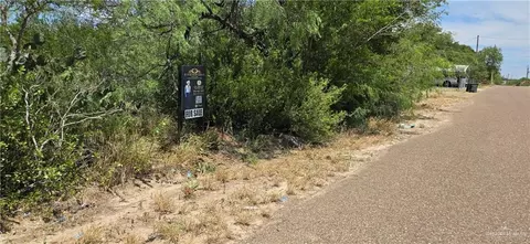 5323 San Pascual Ln, Zapata, TX 78076