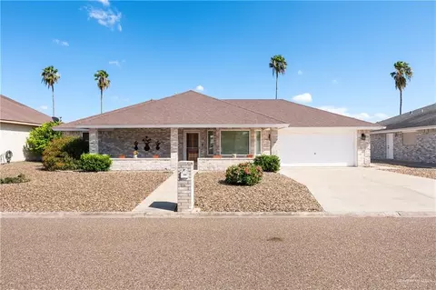 7433 Golf Dr, Mission, TX 78572