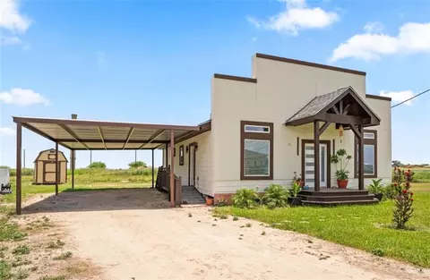 7222 Champagne Dr, Edinburg, TX 78542