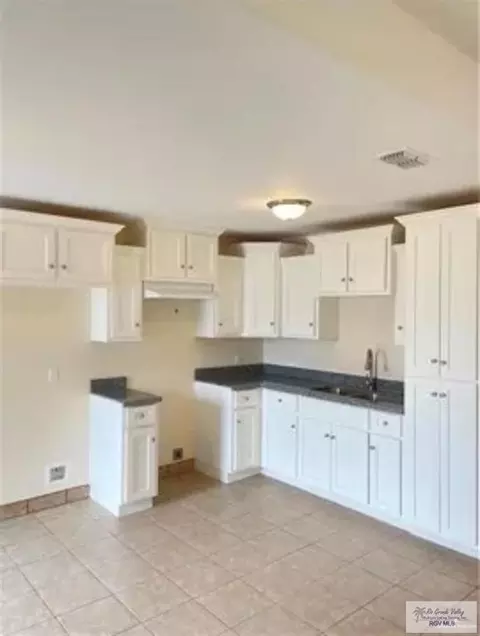 420 J R Becerra Ave, Progreso Lakes, TX 78596 photo 2