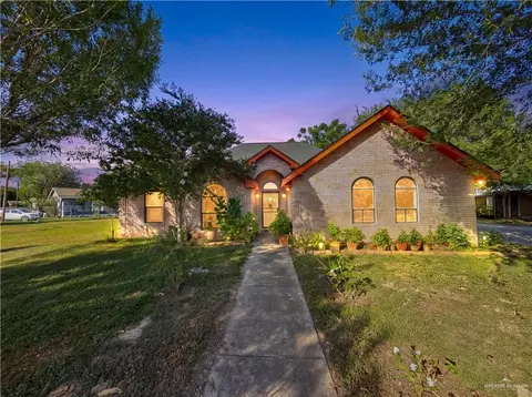 5707 El Bosque Dr, Edinburg, TX 78542