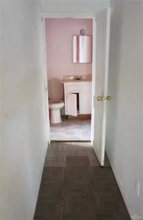813 E Sanchez St, Pharr, TX 78577 photo 5