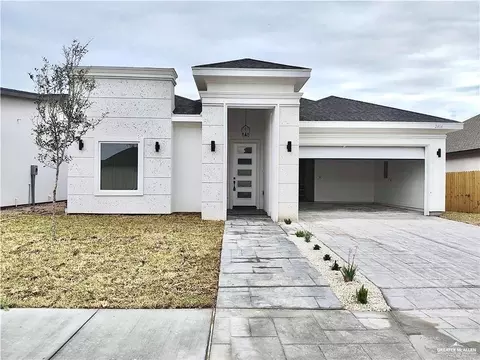 2404 N Revolution St, Edinburg, TX 78541