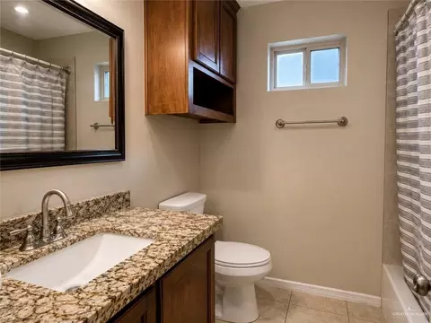 1003 E Nell Pool Dr, Pharr, TX 78577 photo 6