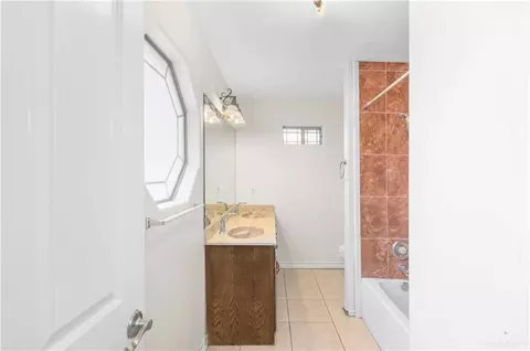 Bath - 240 E Dicker Dr E, Pharr, TX 78577 photo 3 of 6