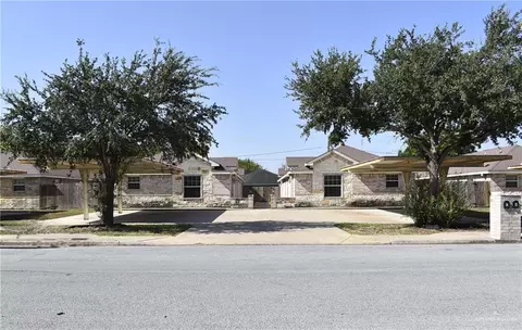 221 W Albatross Ave, Pharr, TX 78577
