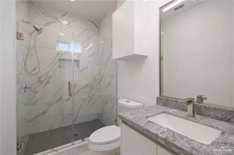 Bath - 1900 W Violet Dr, Pharr, TX 78577 photo 2 of 4