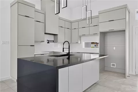 Kitchen - 312 Merida Dr, Donna, TX 78537 photo 1 of 3