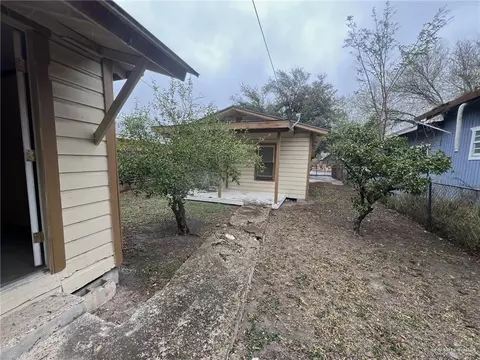 Exterior - 1116 E Hawk Ave, Pharr, TX 78577 photo 4 of 5