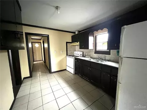 Entry Way - 1116 E Hawk Ave, Pharr, TX 78577 photo 4 of 4