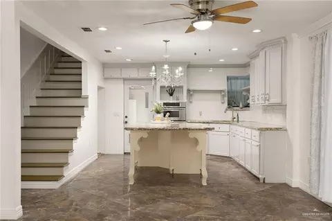 38 San Agustin St, Rio Grande City, TX 78582