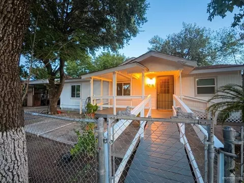 Exterior - 1016 Evans Ave, Pharr, TX 78577 photo 2 of 5