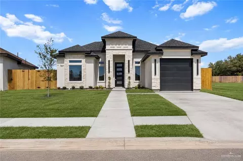 1340 S 9th St, Alamo, TX 78516