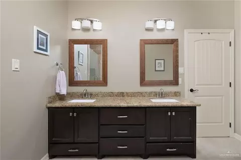 Bath - 3412 Umar Ave, Mcallen, TX 78504 photo 2 of 3