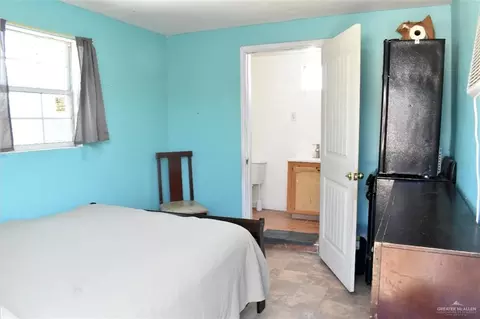 Bedroom - 712 E Vfw Ave, Elsa, TX 78543 photo 4 of 4