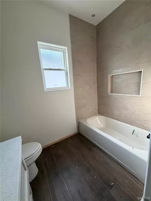 Bath - 432 Sandy Rd, Donna, TX 78537 photo 2 of 2