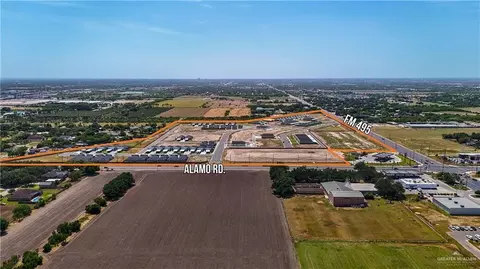 916 Deluxe St, Alamo, TX 78516
