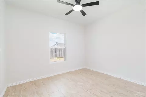 Bedroom - 2911 E Q Ave, Hidalgo, TX 78557 photo 5 of 6