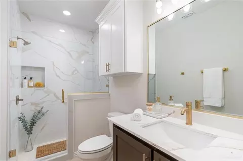 Bath - 2911 E Q Ave, Hidalgo, TX 78557 photo 1 of 4