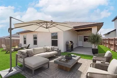 Exterior - 2911 E Q Ave, Hidalgo, TX 78557 photo 3 of 4