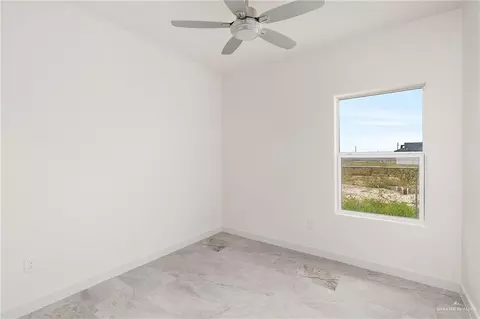 Bedroom - 321 Merida Dr, Donna, TX 78537 photo 3 of 4