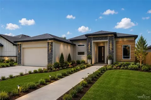 425 S 12th St, Alamo, TX 78516