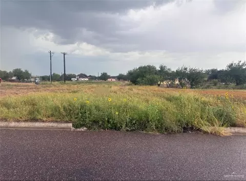000 Nazareth St, Rio Grande City, TX 78582