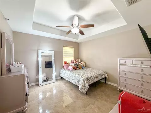 Bedroom - 905 E Scurlock Dr, Pharr, TX 78577 photo 3 of 4
