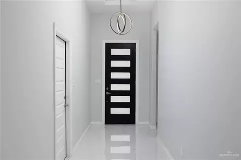 Entry Way - 1203 Encino Ave, Pharr, TX 78577 photo 1 of 2