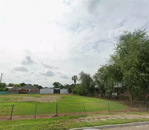 126 Pine St, Rio Grande City, TX 78582