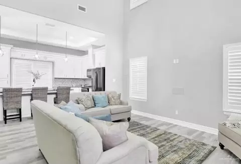 Living - 2606 S Rhett Dr, Pharr, TX 78577 photo 1 of 1