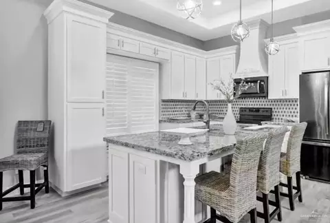 Kitchen - 2606 S Rhett Dr, Pharr, TX 78577 photo 1 of 2