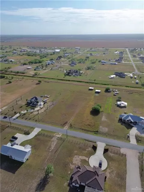 209 N J Hernandez St, Progreso, TX 78596 photo 9