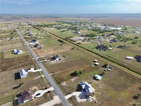 209 N J Hernandez St, Progreso, TX 78596 photo 8