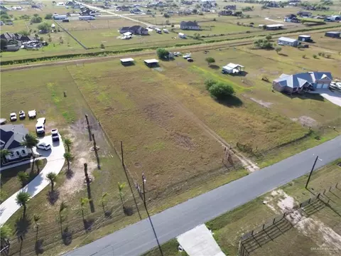 209 N J Hernandez St, Progreso, TX 78596 photo 7