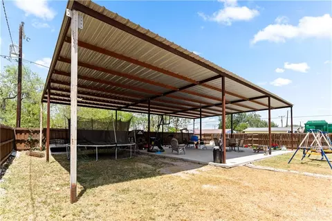 Exterior - 141 E Lee St, Pharr, TX 78577 photo 5 of 5