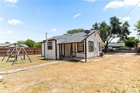 Exterior - 141 E Lee St, Pharr, TX 78577 photo 3 of 5