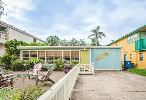 121 E Swordfish St, South Padre Island, TX 78597