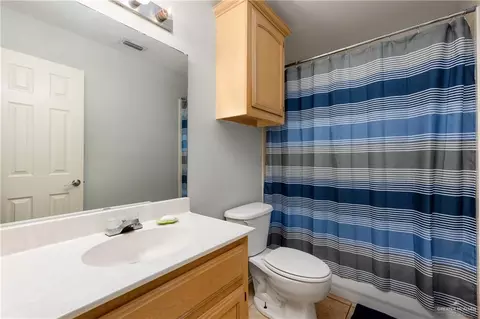 Bath - 712 W Bronze Dr, Pharr, TX 78577 photo 2 of 2