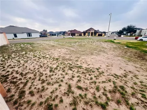 1106 W B St, Mission, TX 78572