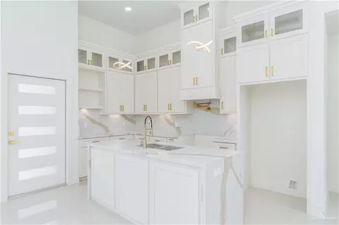 Kitchen - 1101 W Eagle Ave, Pharr, TX 78577 photo 1 of 1