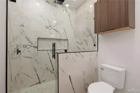 Bath - 700 E Mavi St, Pharr, TX 78577 photo 3 of 3