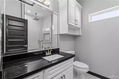 Bath - 3104 E Sabinal Ave, Hidalgo, TX 78557 photo 3 of 3