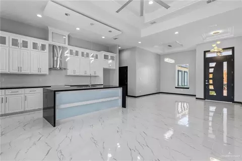 Entry Way - 3104 E Sabinal Ave, Hidalgo, TX 78557 photo 1 of 1