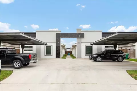 907 W Carmel Ave, Pharr, TX 78577