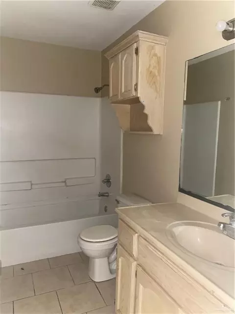 Bath - 1401 E Coyote St, Pharr, TX 78577 photo 1 of 2