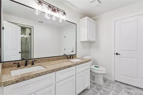 Bath - 1214 E Sanchez St, Pharr, TX 78577 photo 2 of 4