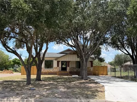 703 N Chicago St, Alton, TX 78573
